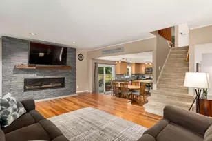 4665 S Delphine Dr, New Berlin, WI 53151 - Photo 6