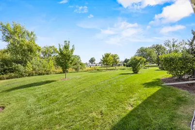 2826 W Villa Dr, Franklin, WI 53132 - Photo 38