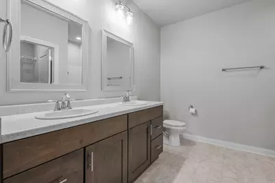 2826 W Villa Dr, Franklin, WI 53132 - Photo 20