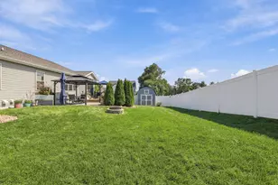 901 Casey Dr, Watertown, WI 53094 - Photo 36