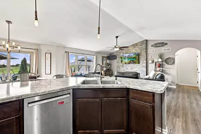 901  Casey Dr, Watertown, WI 53094 - Photo 14