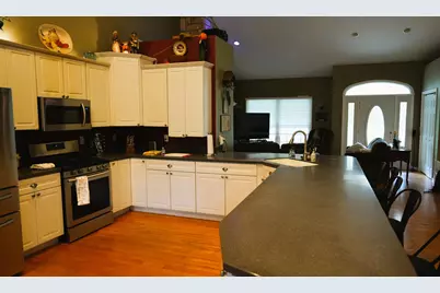 1528 E Lake Shore Dr, Twin Lakes, WI 53181 - Photo 8