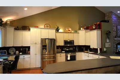 1528 E Lakeshore Dr, Twin Lakes, WI 53181 - Photo 2