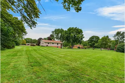 8153 W Holly Rd, Mequon, WI 53097 - Photo 42