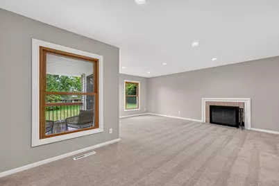 8153 W Holly Rd, Mequon, WI 53097 - Photo 34