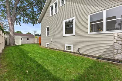7100  24th Ave, Kenosha, WI 53143 - Photo 36