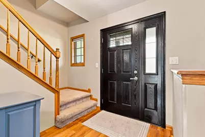 2639  Black Fox Ct, Sheboygan, WI 53081 - Photo 6