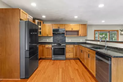 464 W Church St, Janesville, WI 53536 - Photo 8