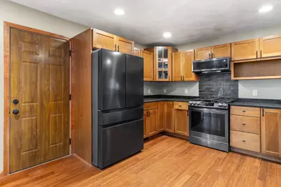 464 W Church St, Janesville, WI 53536 - Photo 10