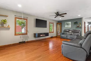 464 W Church St, Janesville, WI 53536 - Photo 4