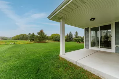 615  Bark River Way, Dousman, WI 53118 - Photo 38