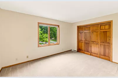 1611 W Eastbrook Ct, Mequon, WI 53092 - Photo 22