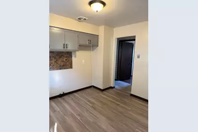4029 N 72nd St, Milwaukee, WI 53216 - Photo 6