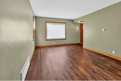 3805 S 21st St, Milwaukee, WI 53221 - Photo 10