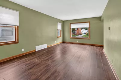 3805 S 21st St, Milwaukee, WI 53221 - Photo 8