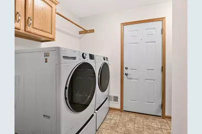 S70W15265  Honeysuckle Cir, Muskego, WI 53150 - Photo 24