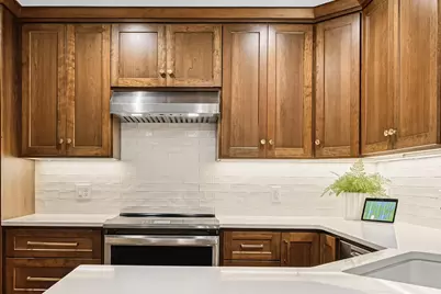 S70W15265  Honeysuckle Cir, Muskego, WI 53150 - Photo 6