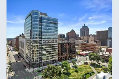 545 E Wells St #802, Milwaukee, WI 53202 - Photo 2