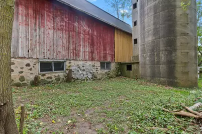 5245 S Martin Rd, New Berlin, WI 53146 - Photo 28