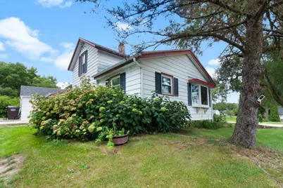 5245 S Martin Rd, New Berlin, WI 53146 - Photo 6