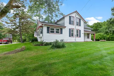 5245 S Martin Rd, New Berlin, WI 53146 - Photo 2