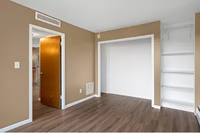 1409 N Prospect Ave #302, Milwaukee, WI 53202 - Photo 12