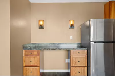 1409 N Prospect Ave #302, Milwaukee, WI 53202 - Photo 8