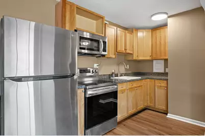 1409 N Prospect Ave #302, Milwaukee, WI 53202 - Photo 6