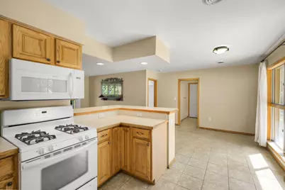 5805  Yorkshire Rd, Madison, WI 53711 - Photo 12