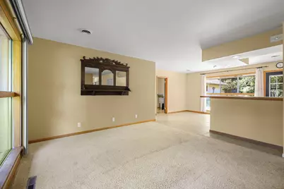 5805  Yorkshire Rd, Madison, WI 53711 - Photo 2