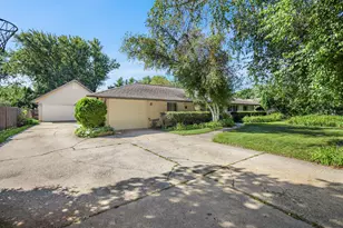 5805 Yorkshire Rd, Madison, WI 53711 - Photo 1