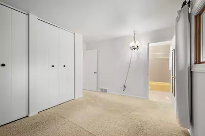 5805  Yorkshire Rd, Madison, WI 53711 - Photo 20
