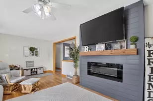 744 Shoreland Dr, Racine, WI 53402 - Photo 8