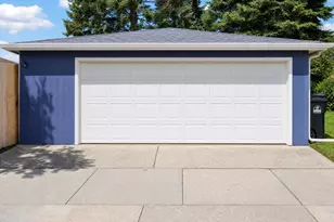 744 Shoreland Dr, Racine, WI 53402 - Photo 4