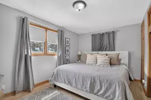 744 Shoreland Dr, Racine, WI 53402 - Photo 22
