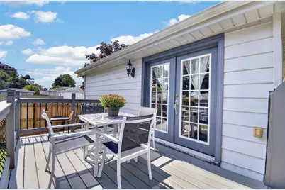 744  Shoreland Dr, Racine, WI 53402 - Photo 32