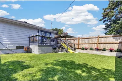 744  Shoreland Dr, Racine, WI 53402 - Photo 34