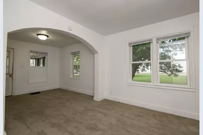 923  Randall St, Beloit, WI 53511 - Photo 16