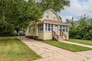 923 Randall St, Beloit, WI 53511 - Photo 1