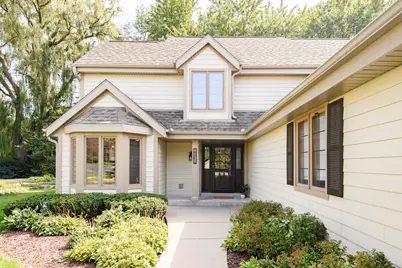 18465  St Andrew Ct #A, Brookfield, WI 53045 - Photo 2
