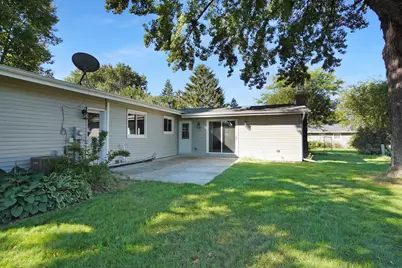 668  Tulip Ct, Oconomowoc, WI 53066 - Photo 24