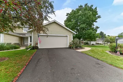 105  East Sutton Pl #A, Waukesha, WI 53188 - Photo 2