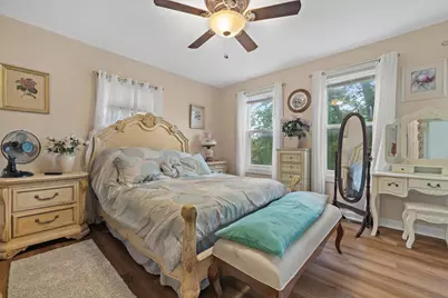 1221 N Main St, Racine, WI 53402 - Photo 18