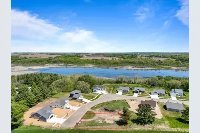 715  Arbor Ridge Dr, Delavan, WI 53115 - Photo 2