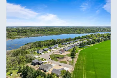 715  Arbor Ridge Dr, Delavan, WI 53115 - Photo 4