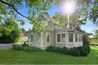 7582 S 51st St, Franklin, WI 53132 - Photo 4