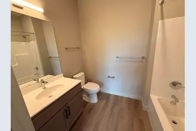 4800 N Santa Monica Blvd #4810, Whitefish Bay, WI 53217 - Photo 14