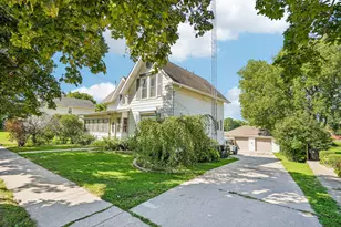 212 N Watertown St, Johnson Creek, WI 53038 - Photo 2