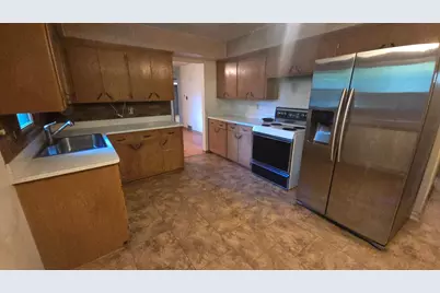 21670  Clarion Ln, Brookfield, WI 53186 - Photo 6