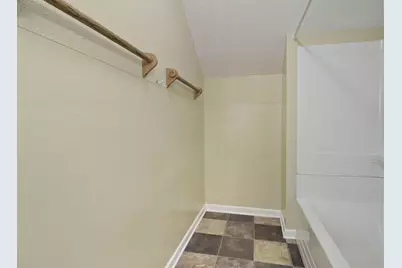 2513  Roosevelt Rd, Kenosha, WI 53143 - Photo 16